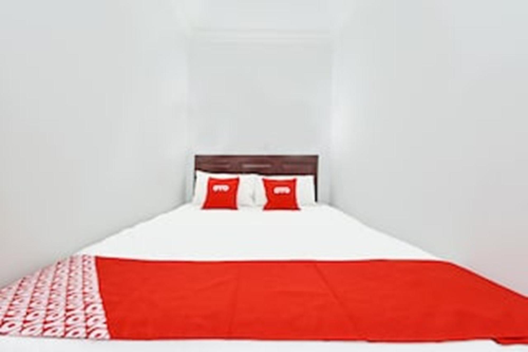Super Oyo 90572 J Hotel Masjid India 쿠알라룸푸르 외부 사진