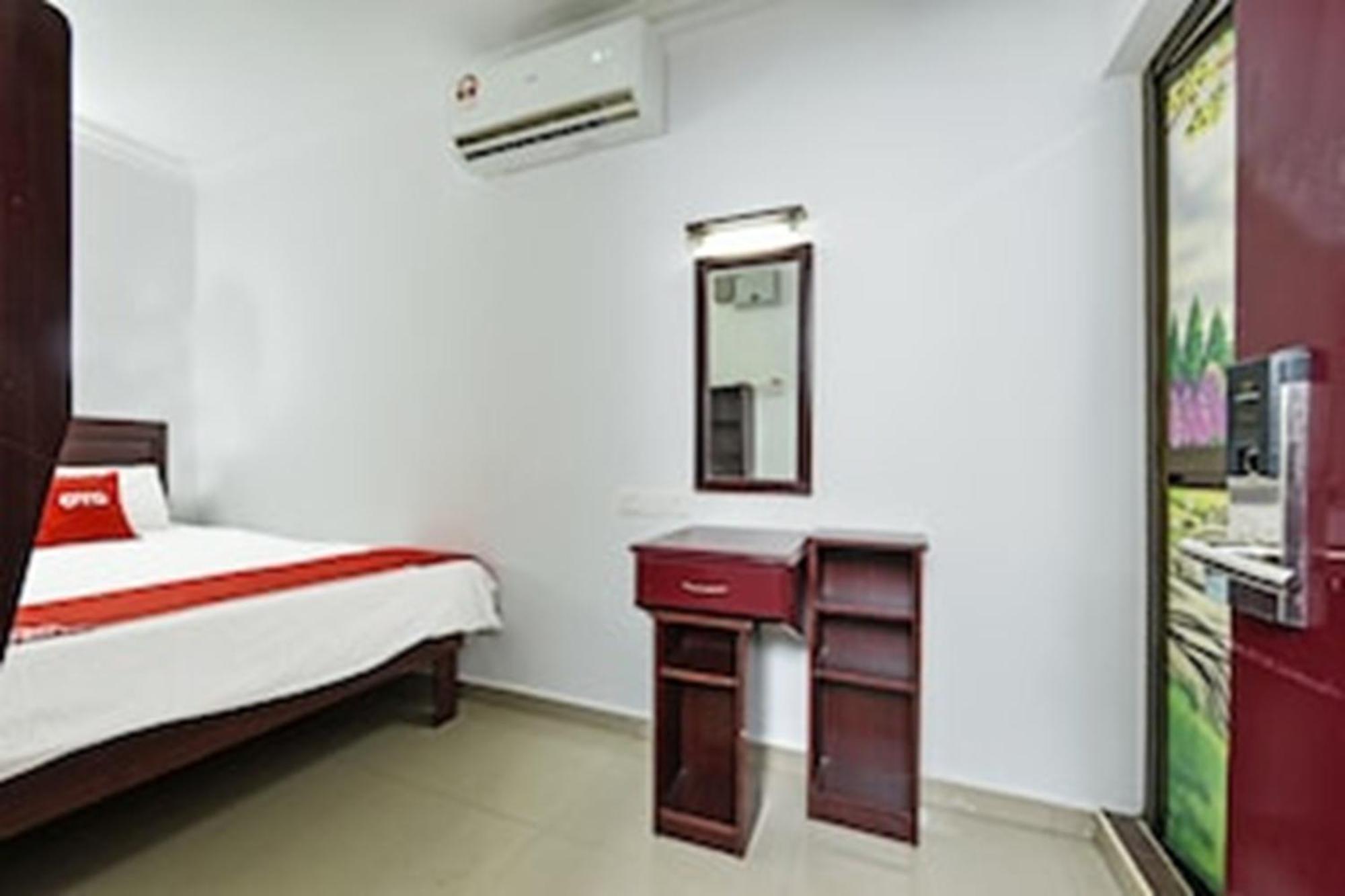 Super Oyo 90572 J Hotel Masjid India 쿠알라룸푸르 외부 사진